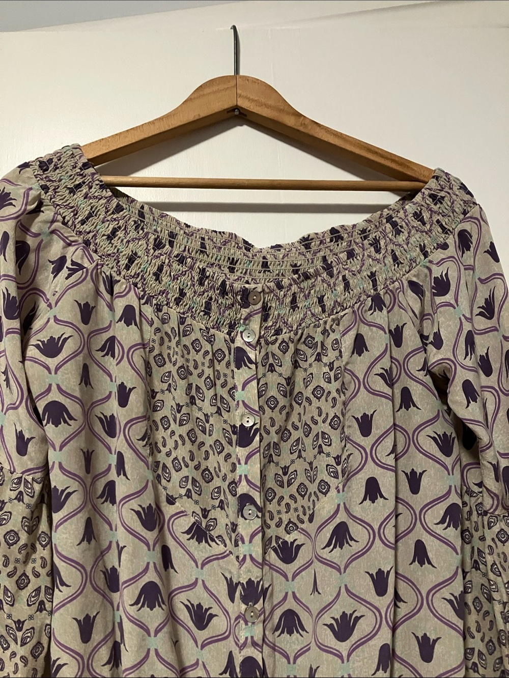 Guess by Marciano Off-Shoulder Floral Print Blouse 100% Silk - Picture 6 of 10